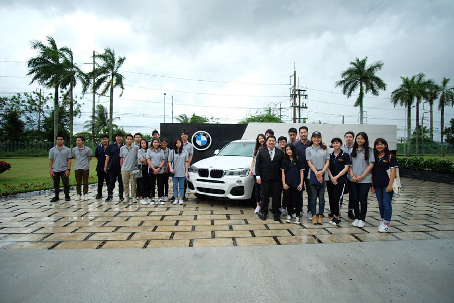 , นักเรียน Finn รุ่น 12 เข้าเยี่ยมชมโรงงานผลิตรถยนต์ BMW
