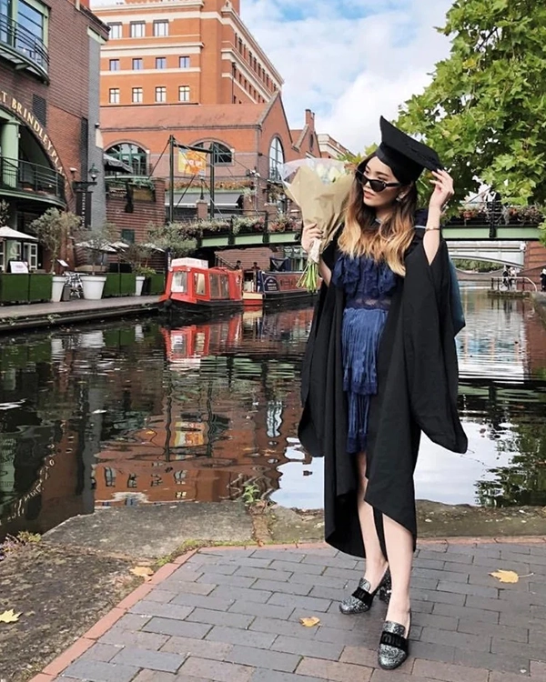 นางสาวณัชชาพร กิตติฐิติกุล (ซินดี้)