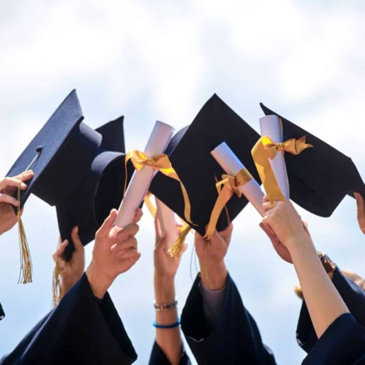 ป.ตรีที่ไทย กับ ป.ตรีต่างประเทศ เลือกแบบไหนดีกว่า ?