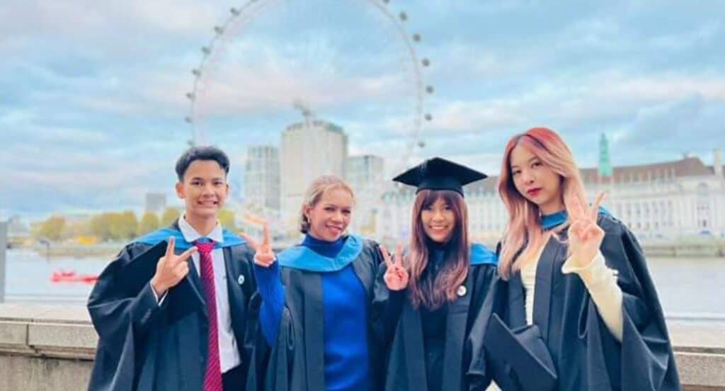 , Why UK หลักสูตรปริญญาตรีที่ประเทศอังกฤษเป็นยังไง ?