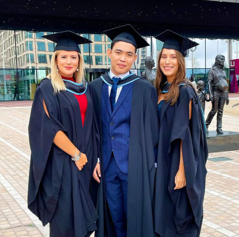 Thanapat Udomsirikun (James) graduated from the University of Birmingham with a BA (Hons) in Business Enterprise.